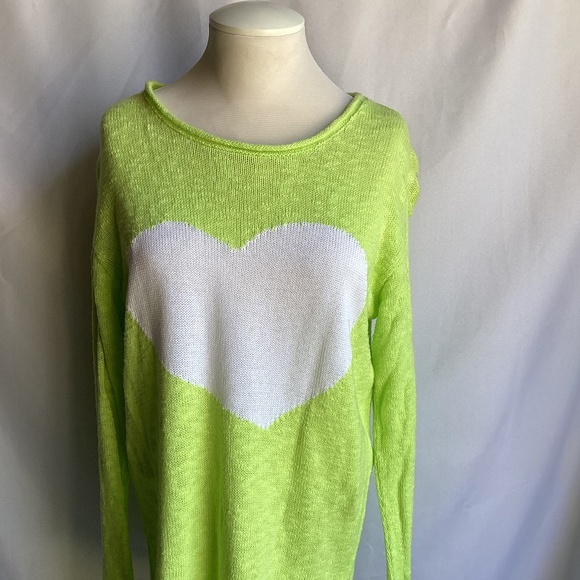 Cotton Country Lime Green Sweater with White Heart - Picture 1 of 3